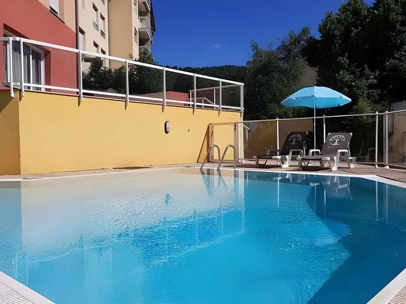 99B0C5FBFF51418BC71A404DE198BD0F