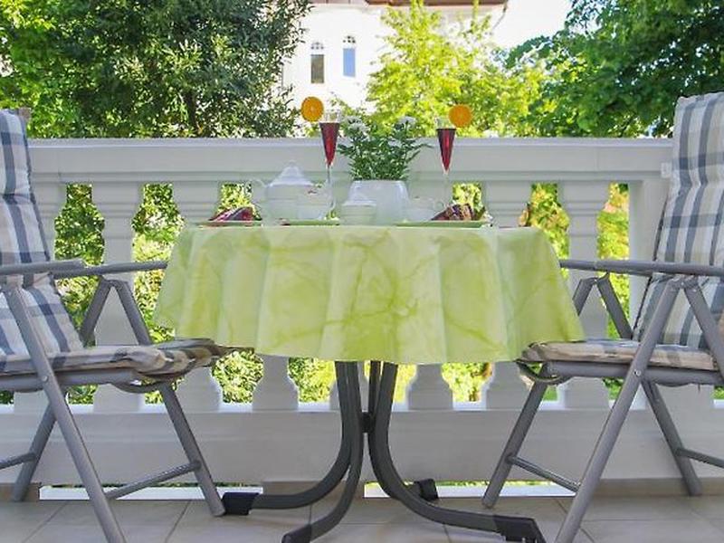 3C2946729D48AF83E238F6BF76EADF26