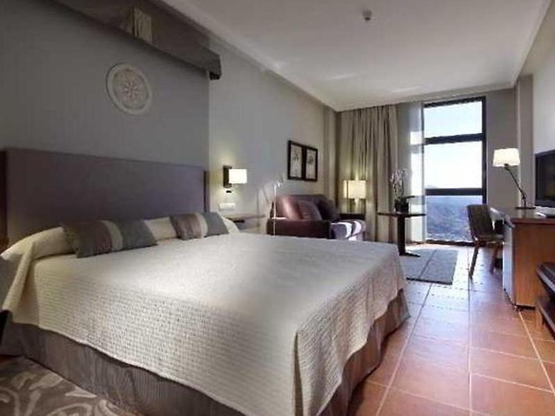 39A81D7C044FE93D8DD2012CF53C36B4