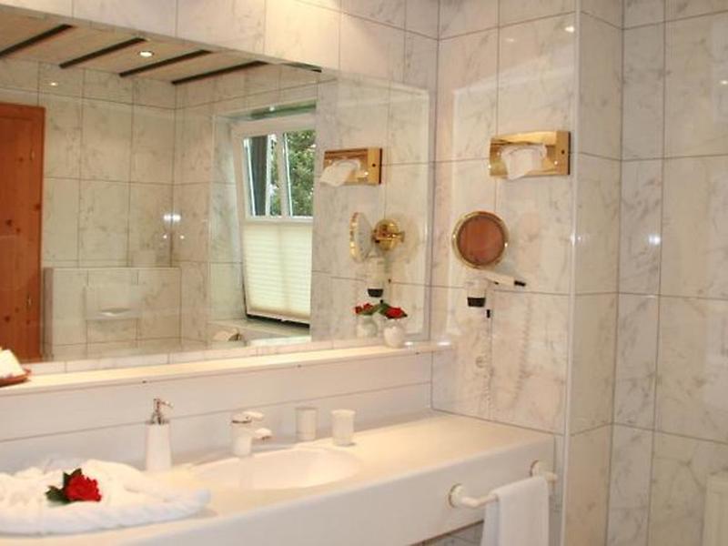 1255D18440823186E6B9C3B7A795D886