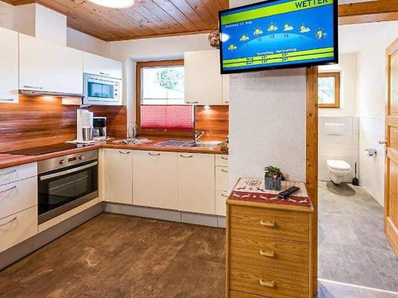 11604E9B0F5E994BDEBAD09376C3786B