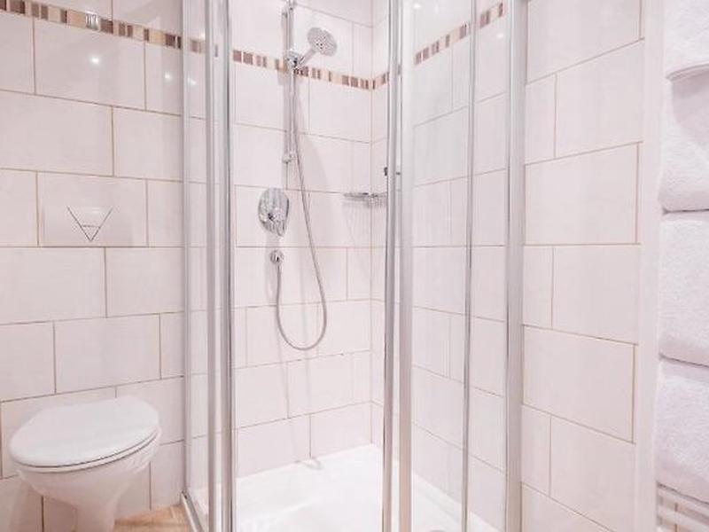 3A882F4248BB6020601A8FBBF28C6349