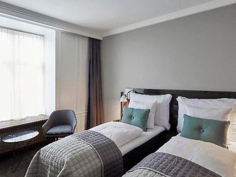 4831E73992B1BBE78782B7C7BFBF7AEA