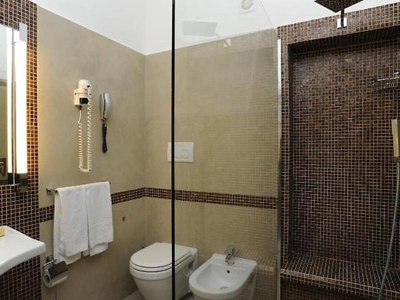 408FBF8AEE33CCAB5A118F0156D45492