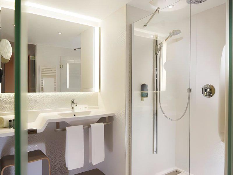 409744A1B06A149B6547A40026E8AF7C