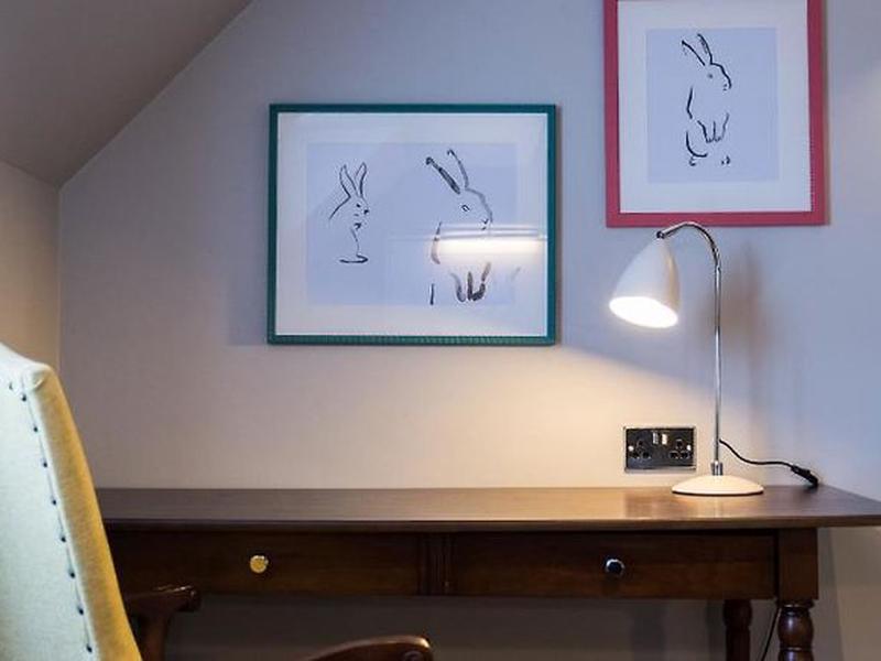 80AC8961155EDD566E7B5647E6E2844E