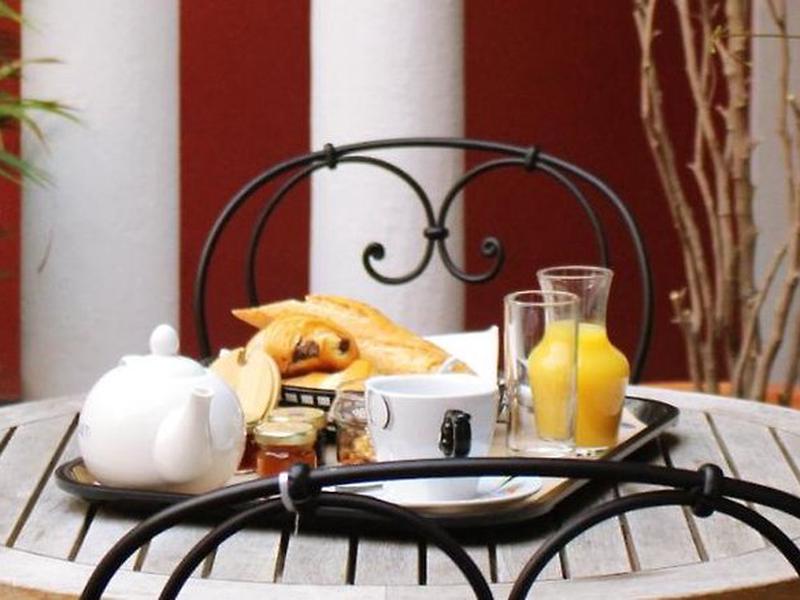 5912AA9DEFF6B8FF88D8484767BB7DF9