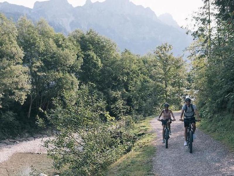 BCEE7C1BEF65306ADA1BF8A427977A66