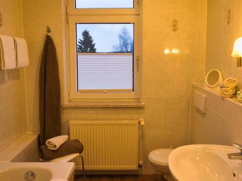 0ED08AD737029015711928360B3B438E