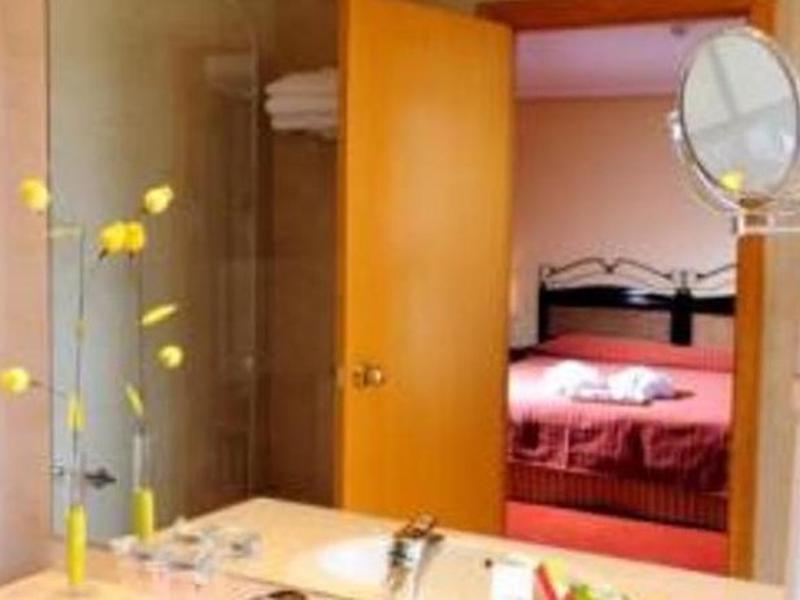 9DE6F1158E41D46E4D1C7E81CE83A7D5