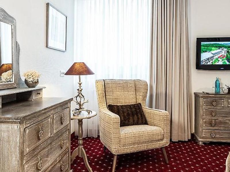 B300834DF74DC8085AA46F94A58846AB