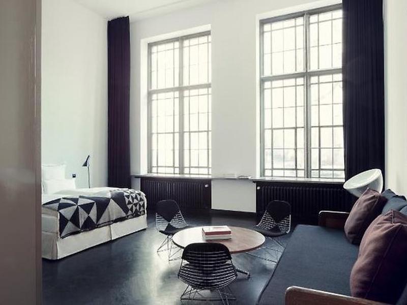 C381B4323106E4AC369D6148B3D7F4F7