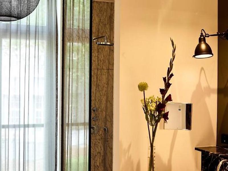 FFD9D828FA4F578EA841818671A09BD6