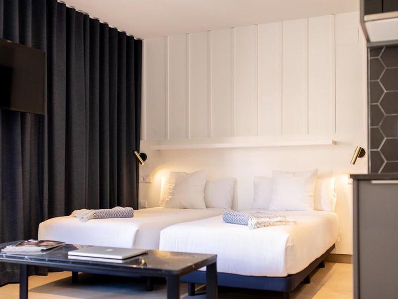 5EBC22F43AE81BAD2570B4DC23A4A3D9