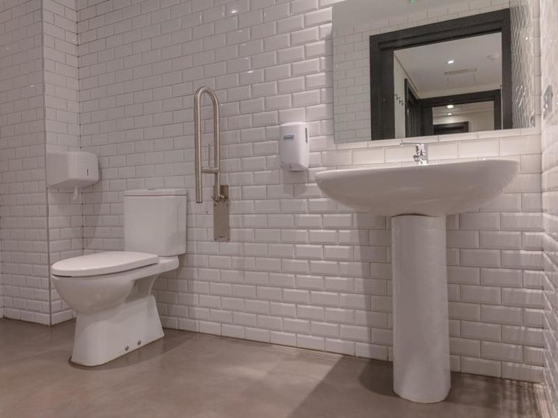 5E661D9E1E03E3CB7C99FAD5A8EED185