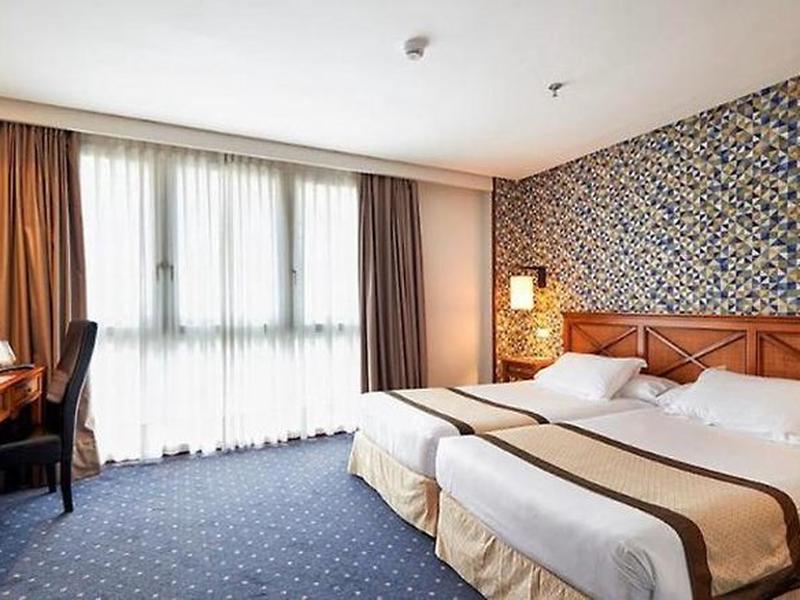 7AD748F8C2DF6A9977030B1F6F65DFA2