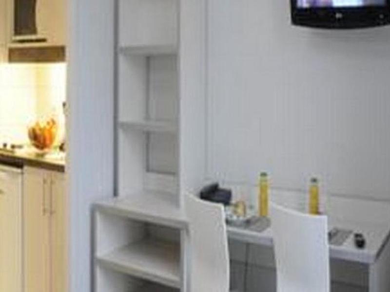 FBC8C507EABE1AA8CFD3C8F6E92729C6