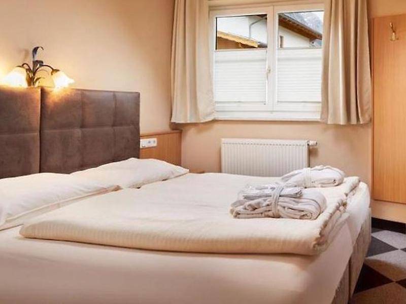 8A9D54F08D7B4F0A8696FFF8E268020C