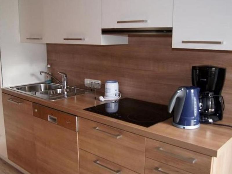 742864BBE46F5A82D0DF886B0F3D173B