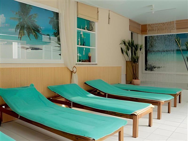 A9E15E9604F989B76E4F34F3CA6FF7EA