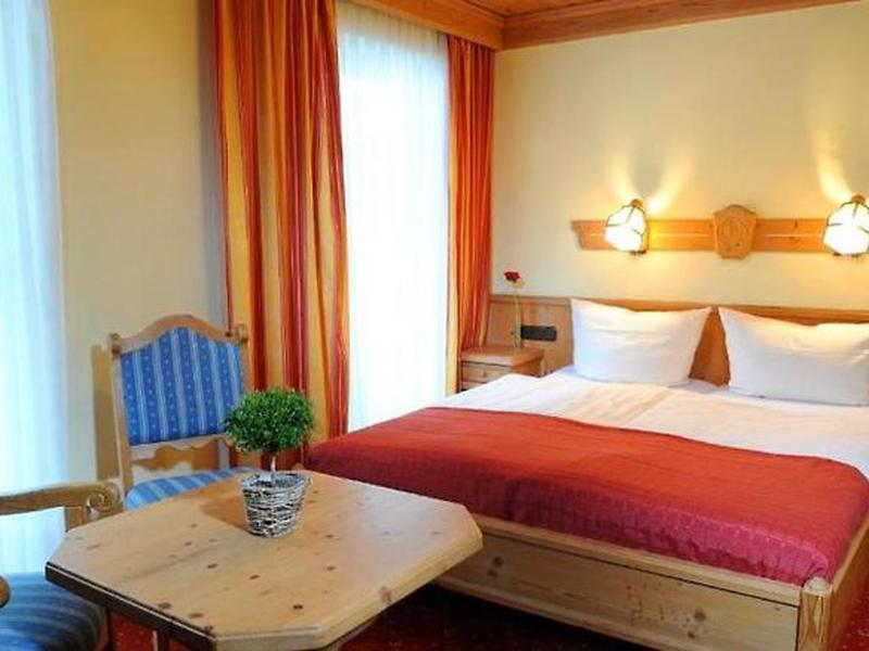 D12C0243E95413F97967454373D14813