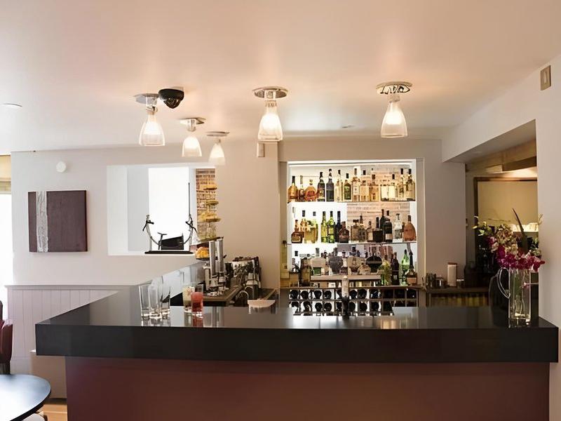 9EB376BE92417F8B53CA30A6827F1477