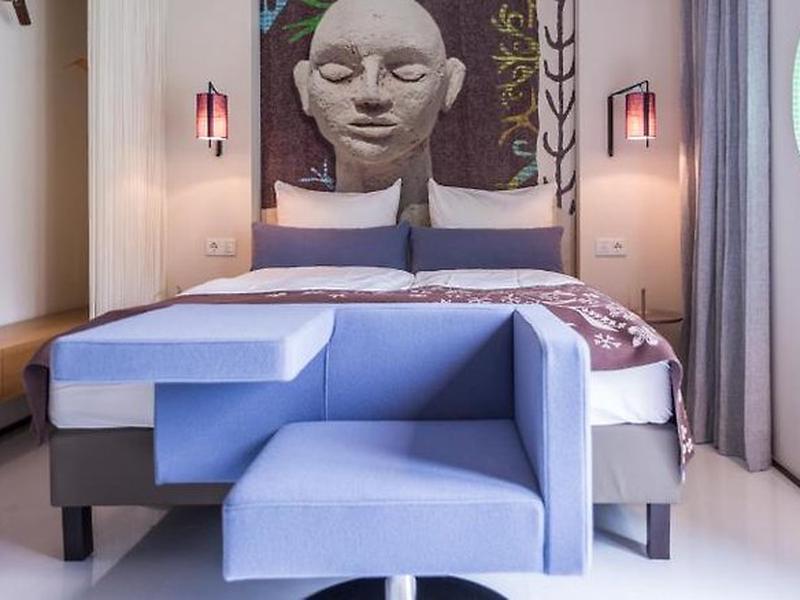 25DB09E170670FD38D7694F50BB3172C