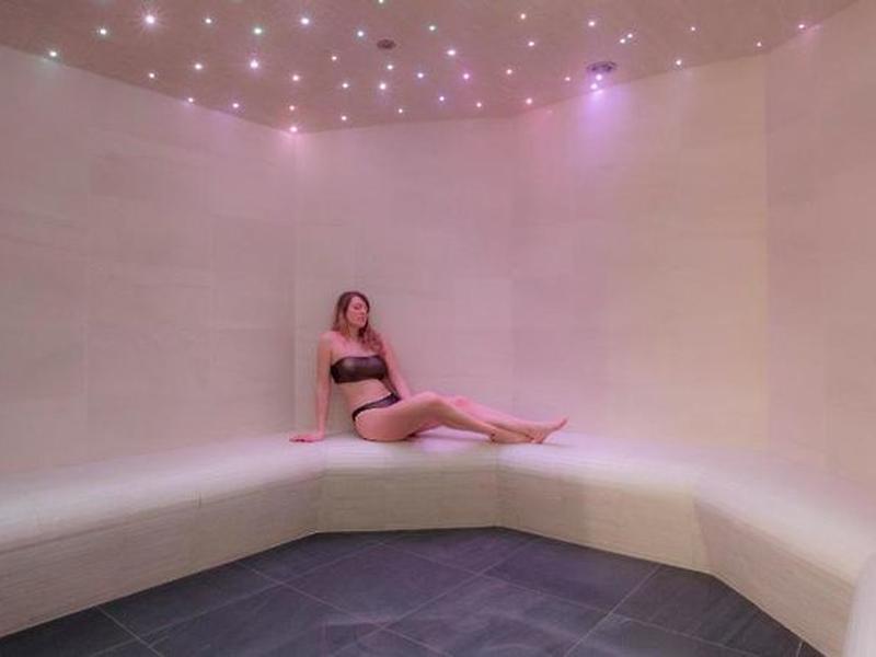 09E7F85C38FE577C5D236A9A865D8E5B