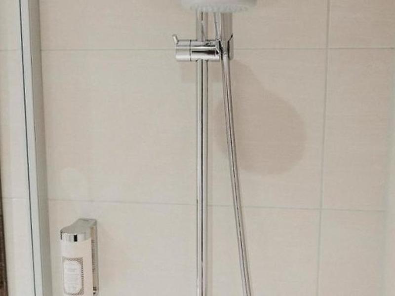 76E42F0BAD7F49D9E756448B947BD41C