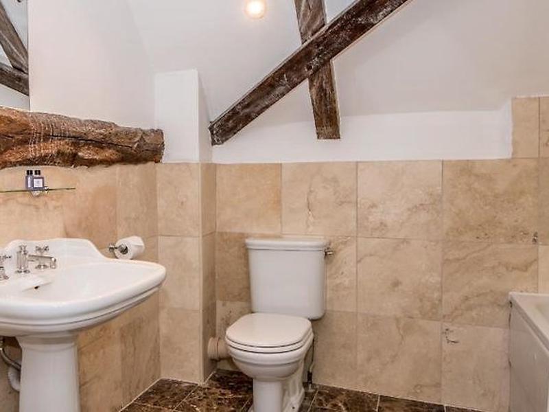 E62E8968FB62DCA64EC7AFD38C45ED33