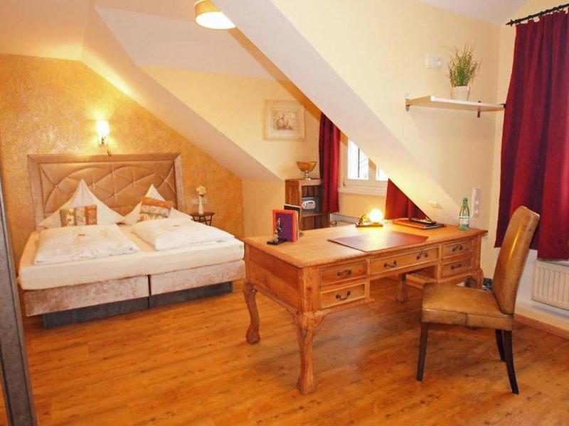 548EBB9A4F61340DBA73314F4D2B745E