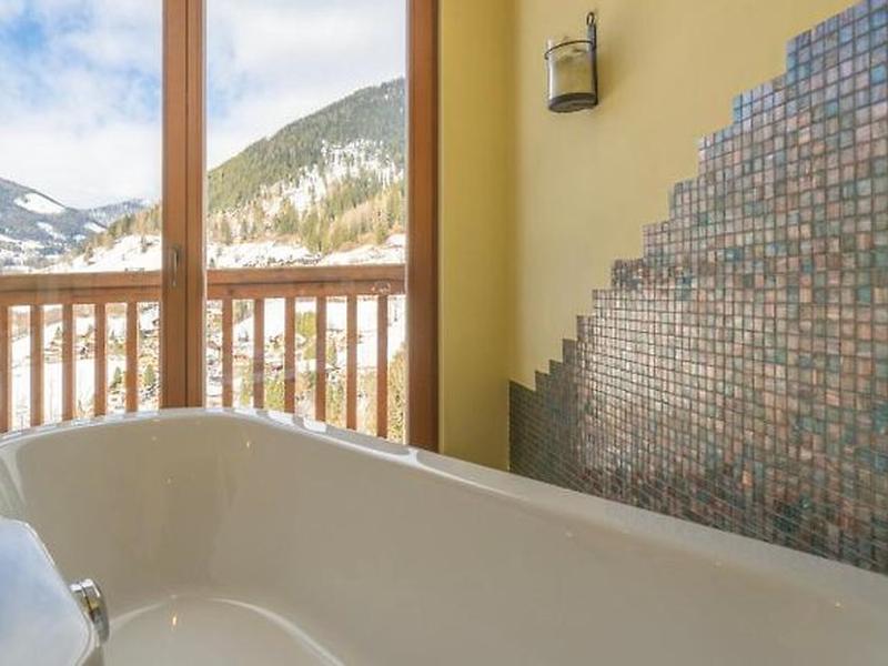 C4A9F7925D7A8E474CA49A9F09FB8AF4