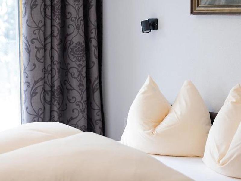 7D0A13B8DEF037243C16477AD25ED051