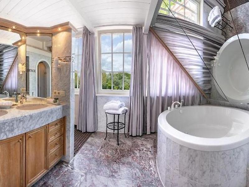 8F1F1370BF36E170452CB3CAA2F39C33