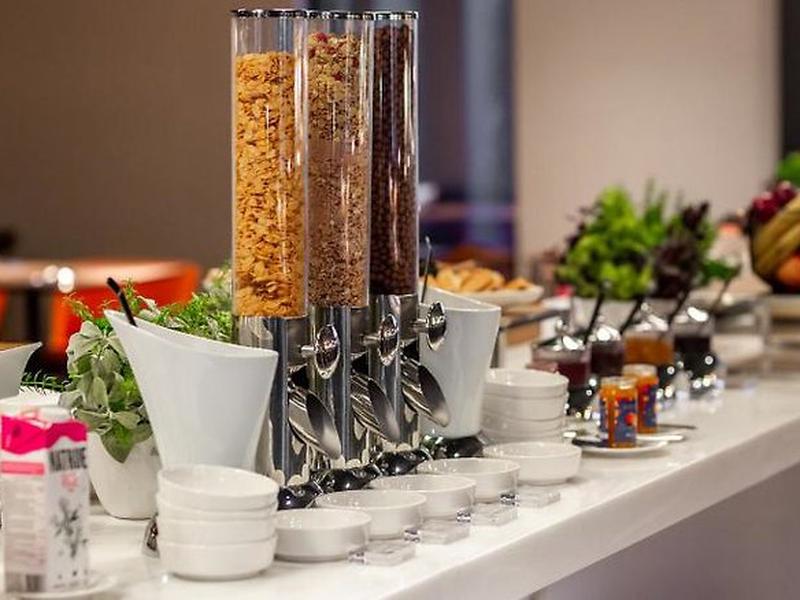 B40BE6737799F023F88FDED7F4FE769C