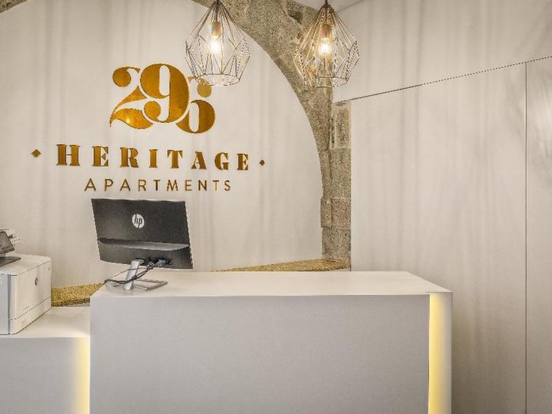 E1047552ACC8C9CF89180DA1C8C5A258