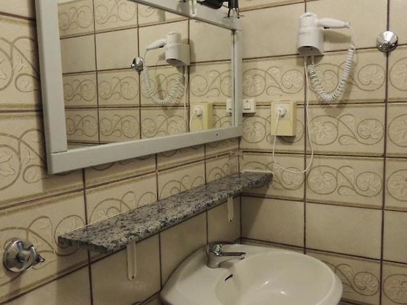 B1A2B5F9493C31DD28A23FA55703A1AC