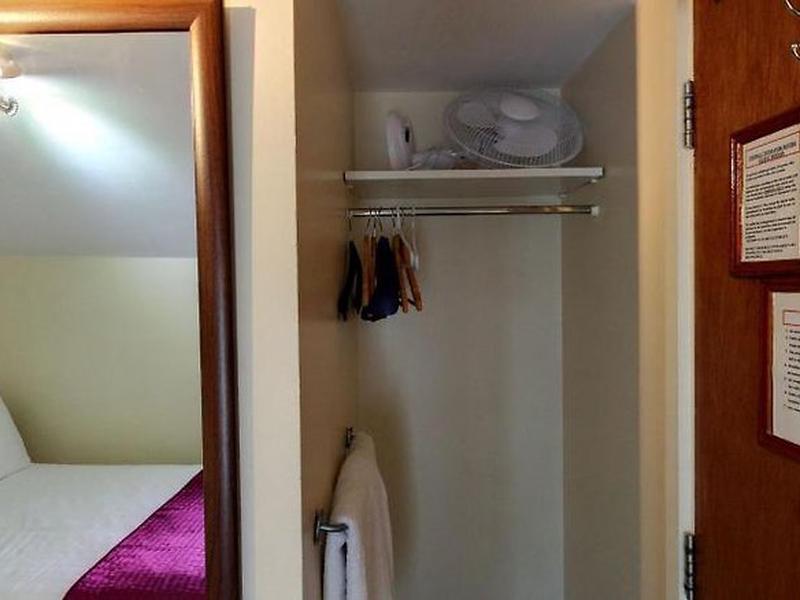 2AA3C0852A18F277C5C380F5F522E2CB