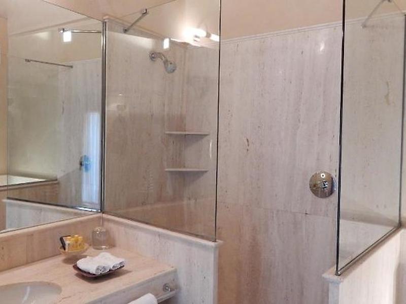 C6A049A4B47367ECF94520D7AE4B746D