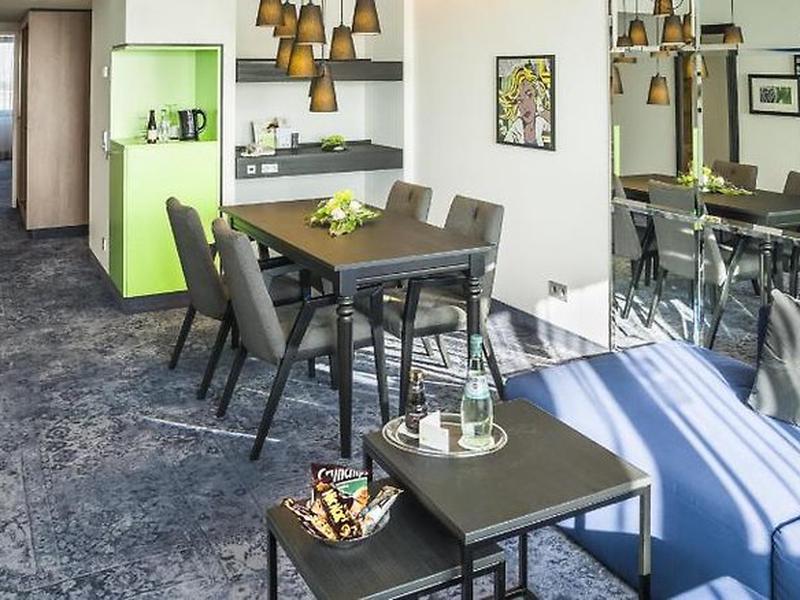 52468E703BDE41C9C464FEFA29A38685