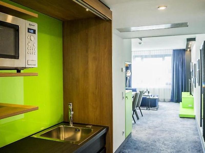 A71DB04B29870DE0A8E0C9314FEB75B6