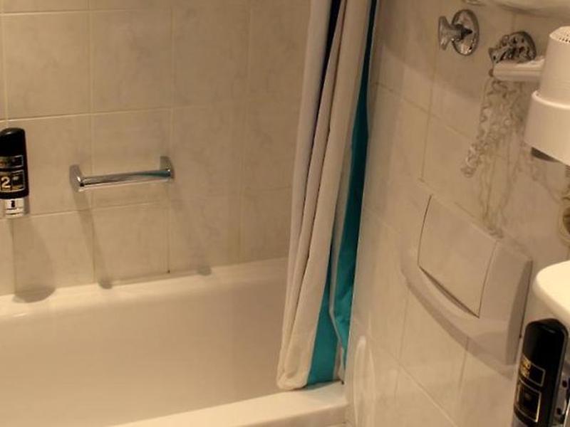 BAB0C16C9AA1B62FEBB12071F9C19B39