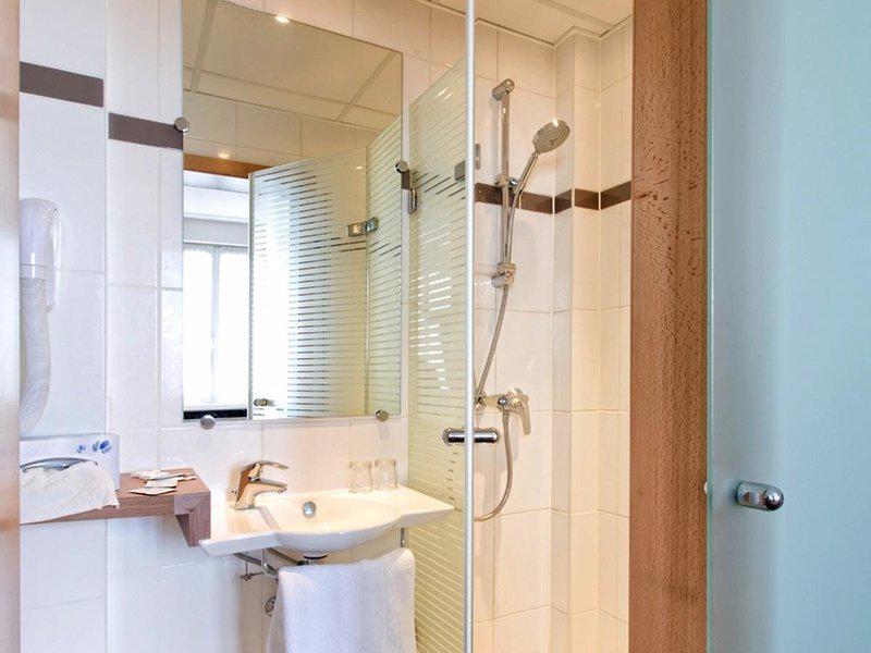 7ED223BA946C0E580F1DB94D7404B676