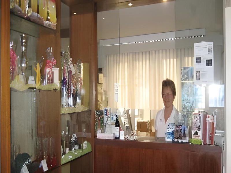 70237E0033A60C3ED2786D13E35E878D