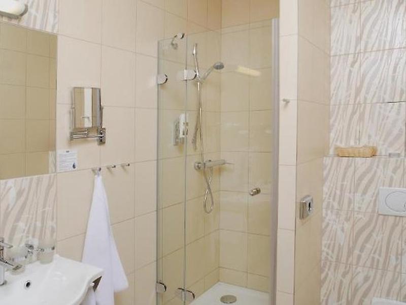 FFE7D183B7661EC77ECDC976F3B5AD88