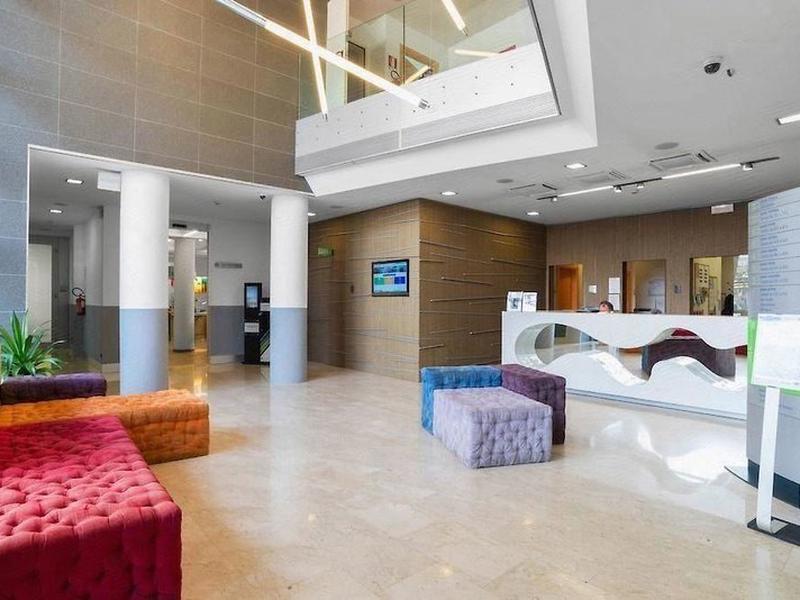 56BD9F3FD22056EC9B95D2FC5215055B