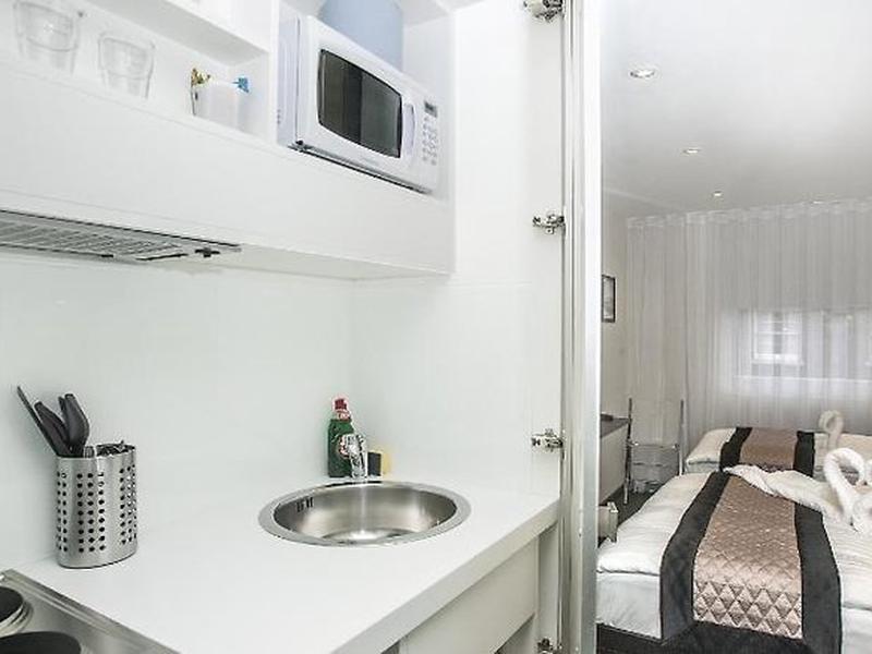 17768E05C5DA07E03A614F89C641CE9F