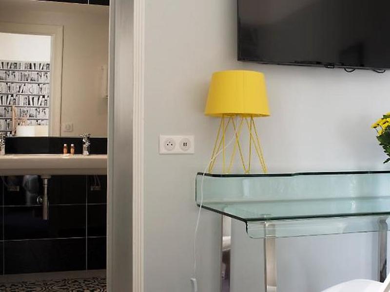 5C0F1F7D452B3598F7B5A7DF2D57D815