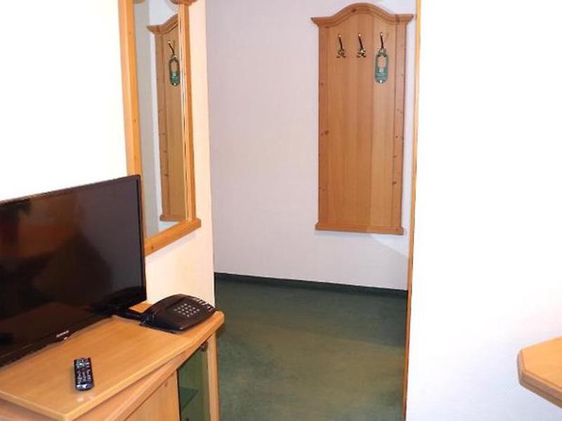 22CBDE659ED8234E9C47311A9B546BF9