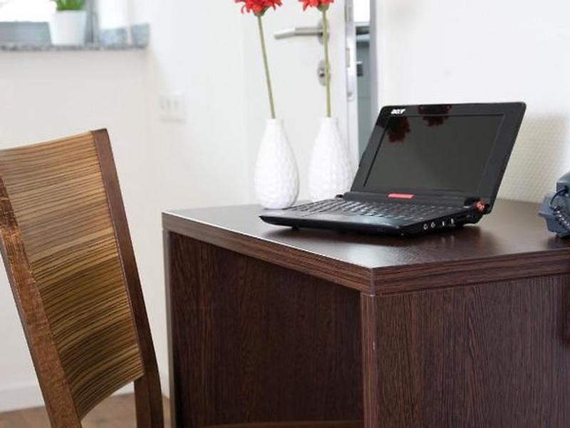 A9EE9E1BB63E8E1B664E8684D4467DA4